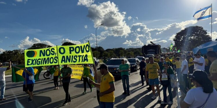 Anistia pelo 8 de Janeiro é rejeitada por 55% e aprovada por 35%, indica Datafolha