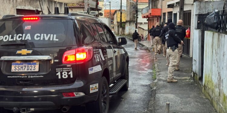 Nove pessoas são presas e uma morre em operação contra suspeitos de furtos a estabelecimentos de Salvador