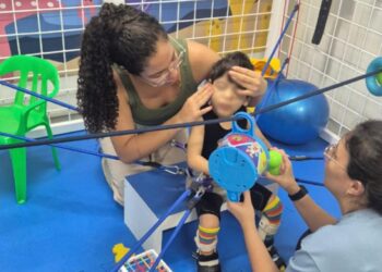 Equipe de fisioterapia do Hospital da Mulher recebe treinamento em Reabilitação Neurofuncional