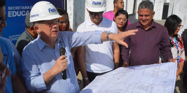 José Ronaldo autoriza início de obras para concluir construção de creche no bairro 35 BI