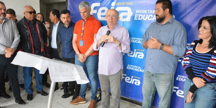 José Ronaldo autoriza conclusão de creche municipal no bairro Asa Branca