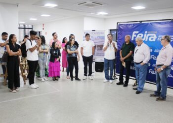 Livros sobre a memória de Feira de Santana passam a integrar acervo de 40 escolas municipais