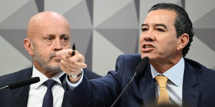 Relator chama ‘Careca do INSS’ de ladrão e sessão é interrompida por bate-boca