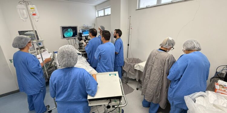 Hospital Clériston Andrade inicia realização de técnica inovadora para tratamento de megaesôfago