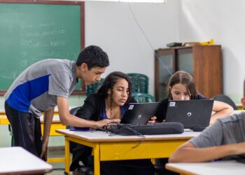 Mensalidade de escola particular deve subir quase 10% em 2026, aponta pesquisa