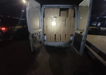 Em Alagoinhas, PRF apreende cerca de 2,6 milhões de cigarros contrabandeados