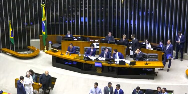Voto secreto na PEC da blindagem: veja como os deputados baianos se posicionaram