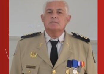 Tenente-coronel da PM investigado por encobrir ações de milícia na BA recebia R$ 15 mil mensalmente de chefe da organização, aponta MP