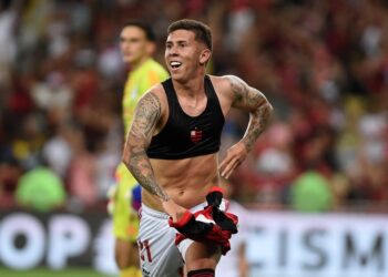 Flamengo rescinde contrato de Felipe Teresa, herói do título no Mundial Sub-20 de 2024