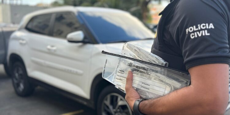 Funcionária de clínica particular é presa em flagrante enquanto falsificava atestados médicos na Bahia