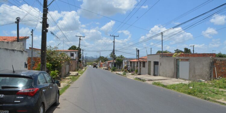 Concluído asfaltamento da rua Heráclito Dias de Carvalho