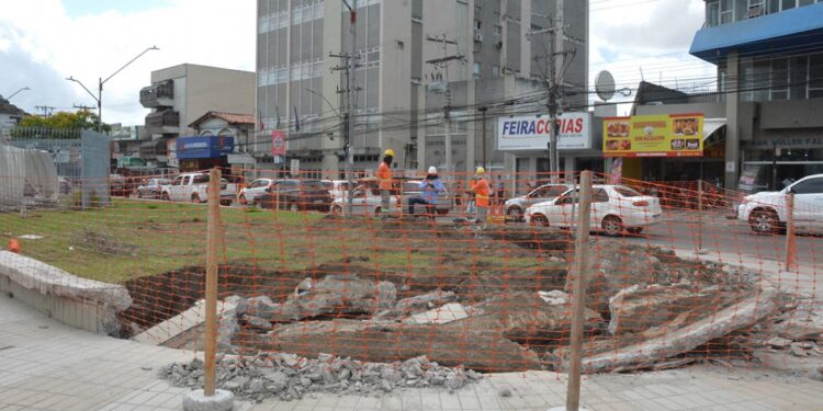 Prefeitura de Feira promove reforma das praças de Alimentação e do Tropeiro