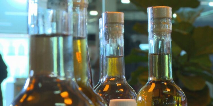 Secretaria de Saúde da Bahia afirma que não há registros de casos de intoxicação por metanol no estado e orienta hospitais