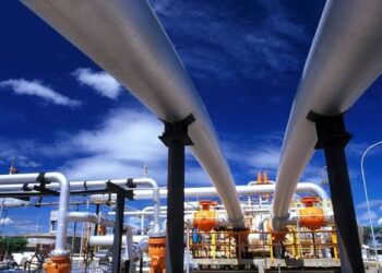 Petrobras reduz preço da gasolina em 4,9% para distribuidoras