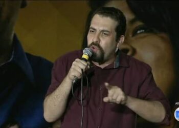 ‘Colocar o governo na rua’ e melhorar relação com trabalhadores de app; as missões que Lula deu a Boulos no Planalto
