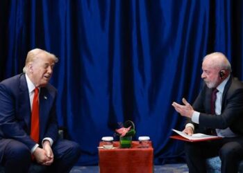 Base comemora encontro entre Lula e Trump; parlamentares do PL criticam