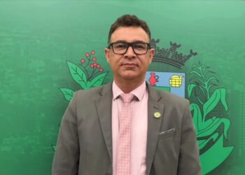 Presidente da Câmara de Feira determina fiscalização de presença de vereadores; faltas sem aviso terão desconto salarial