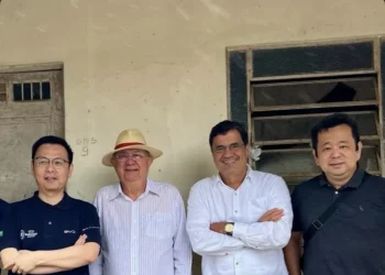 Executivos da BYD visitam Feira de Santana e avaliam áreas para possível instalação de polo automotivo