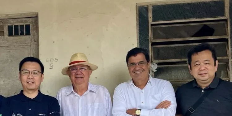 Executivos da BYD visitam Feira de Santana e avaliam áreas para possível instalação de polo automotivo