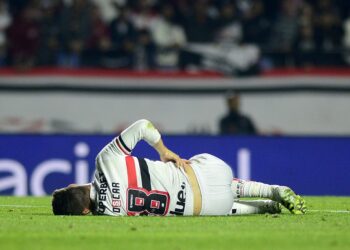 As lesões de Oscar: meia atuou em menos da metade dos jogos do São Paulo na temporada