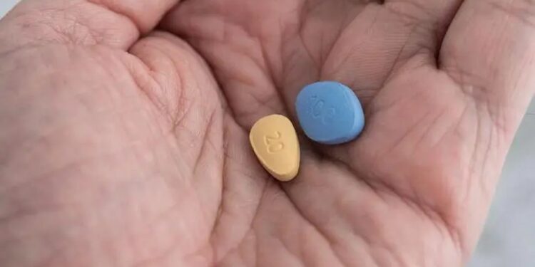 Jovem morre após tomar remédio para disfunção erétil e sofrer parada cardíaca na Bahia