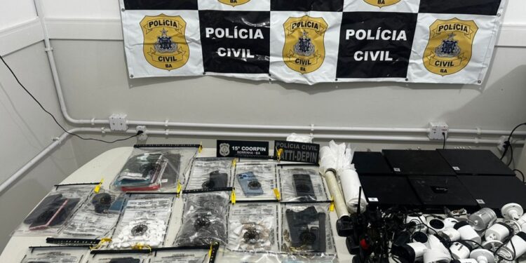 DJ é preso em operação contra tráfico na Bahia; drogas e armas foram apreendidas