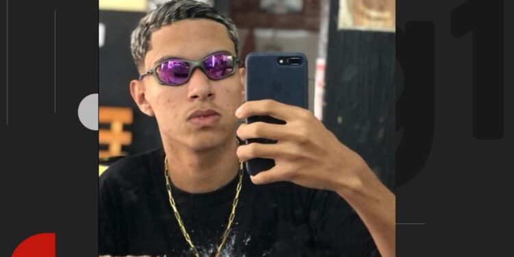 Homem é morto a tiros dentro de loja de açaí de destino turístico da Bahia