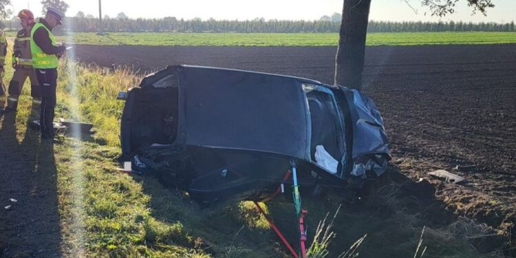 Jogadores brasileiros sofrem acidente de carro na Polônia, e um deles segue em estado grave
