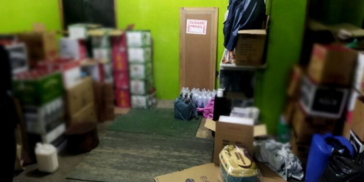 Polícia localiza em São Bernardo fábrica clandestina de bebidas ligadas à morte de 2 pessoas por intoxicação com metanol em SP