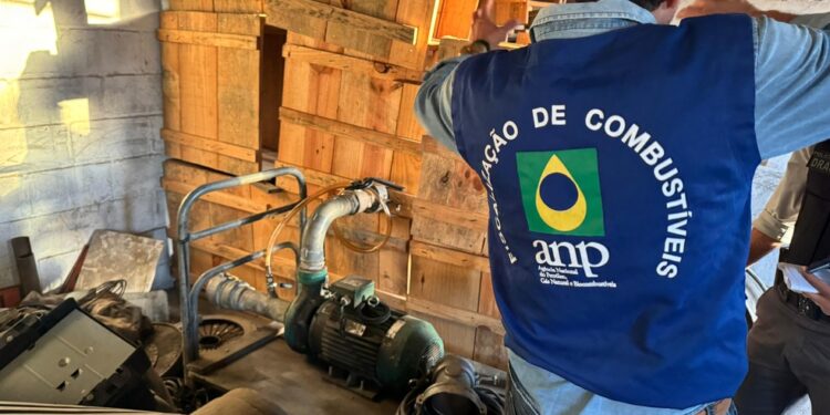 Grupo é investigado por adulteração e lavagem de dinheiro no setor de combustíveis na BA; Polícia pediu bloqueio de R$ 6,5 bilhões em bens