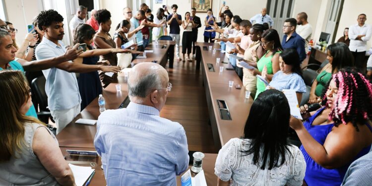 Prefeitura de Feira ganha o reforço de mais 19 servidores no quadro efetivo