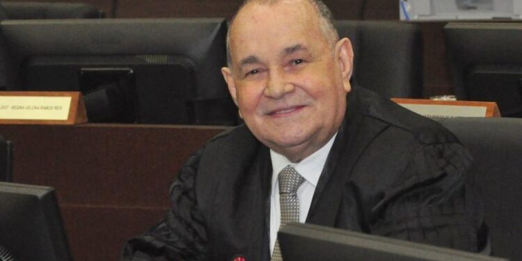 Morre ex-presidente do Tribunal de Justiça da Bahia, Gesivaldo Britto
