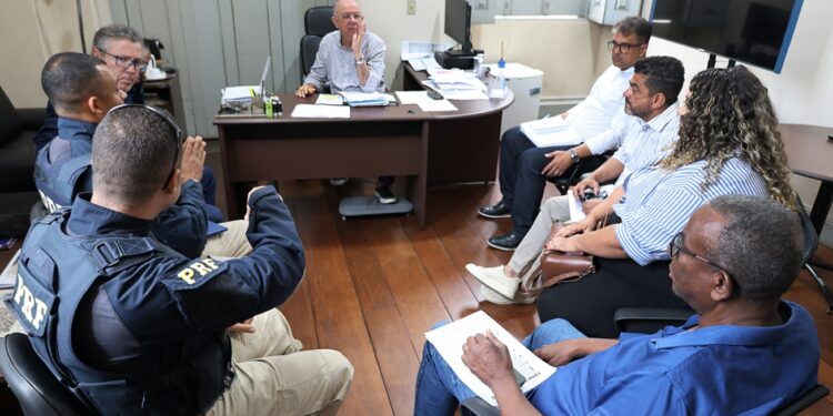 Prefeitura de Feira, DNIT e PRF discutem mobilidade urbana no Anel de Contorno