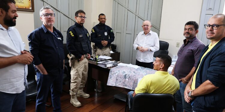 Prefeitura de Feira vai executar obras para melhorar fluxo de veículos no viaduto da Cerb