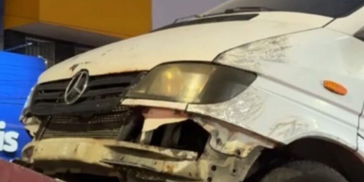 SMT flagra veículos sem manutenção realizando transporte clandestino em Feira