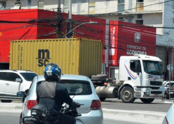 Estabelecidas novas normas para circulação de veículos de carga, de tratores e de tração animal