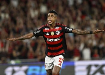 Bruno Henrique, do Flamengo, é apenas multado pelo STJD e está liberado para jogar