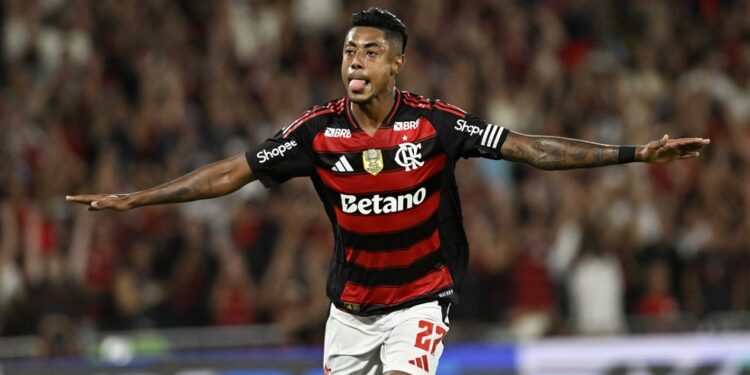 Bruno Henrique, do Flamengo, é apenas multado pelo STJD e está liberado para jogar