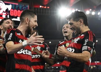 Chances de título do Flamengo disparam a 93% no Brasileirão; Palmeiras tem 6,45%