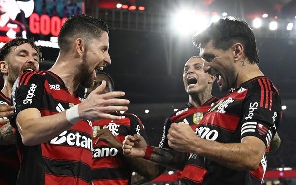 Chances de título do Flamengo disparam a 93% no Brasileirão; Palmeiras tem 6,45%