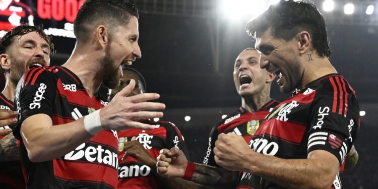 Chances de título do Flamengo disparam a 93% no Brasileirão; Palmeiras tem 6,45%