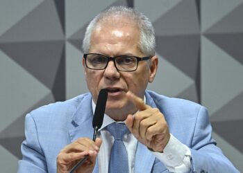 Ex-presidente do INSS Alessandro Stefanutto é preso pela PF em operação contra descontos ilegais em aposentadorias