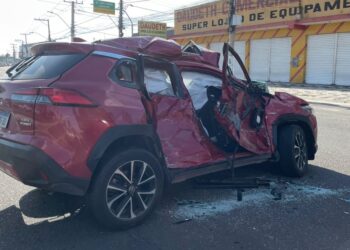Empresário morre após batida entre carro e ônibus na BA; vítima estava a caminho de São Paulo para fazer compras