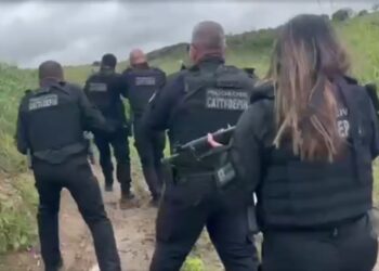 Três suspeitos morrem e cinco são presos após confronto de facções rivais e operação da polícia na BA