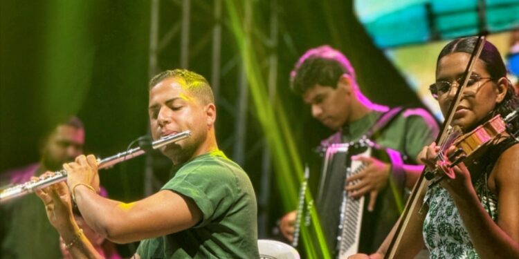 Primeiro Dia da FLIAC 2025 reúne público e celebra a diversidade cultural em Antônio Cardoso