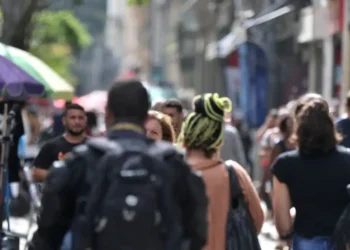 Bahia bate recorde de trabalhadores, mas ainda tem a 3ª maior taxa de desemprego do Brasil