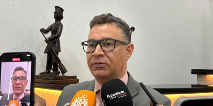 Reajuste de salários de prefeito, secretários e vereadores em Feira de Santana é suspenso por decisão do TJ-BA