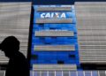 Quanto ganha um funcionário da Caixa? Saiba salários para cada cargo do concurso 2025