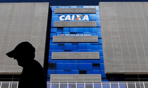 Quanto ganha um funcionário da Caixa? Saiba salários para cada cargo do concurso 2025