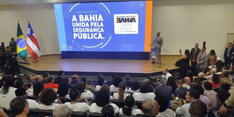 Governador da Bahia anuncia concurso da Polícia Civil com 750 vagas e convoca aprovados em cadastro reserva da SEAP